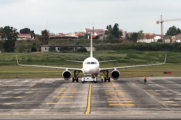 Flugzeug, über dts Nachrichtenagentur