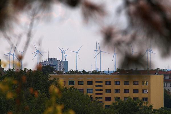 Windräder am Stadtrand von Halle (Saale), über dts Nachrichtenagentur