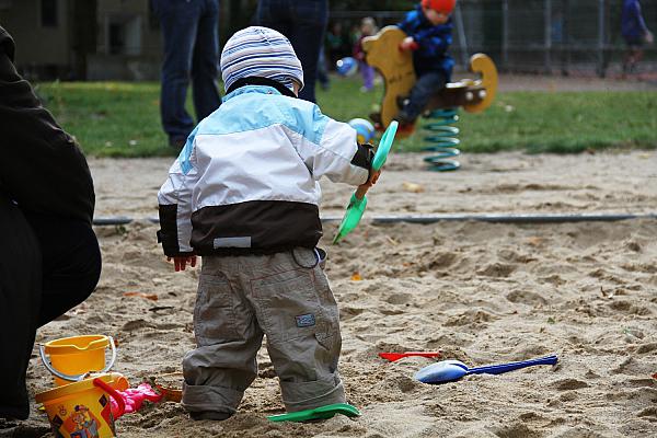 Kleinkind auf Spielplatz, über dts Nachrichtenagentur