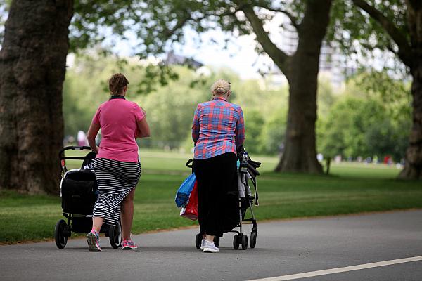 Frauen mit Kleinkindern, über dts Nachrichtenagentur