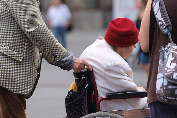 Seniorin im Rollstuhl, über dts Nachrichtenagentur