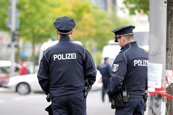 Polizisten, über dts Nachrichtenagentur