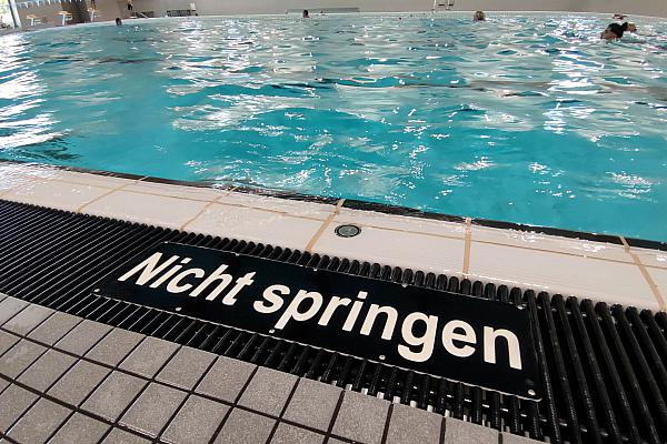 Schwimmbad, über dts Nachrichtenagentur