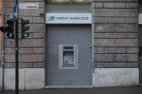 Geldautomat der Credit Agricole (Archiv), über dts Nachrichtenagentur