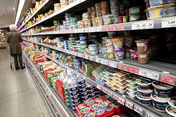 Einkaufsregal in einem Supermarkt (Archiv), via dts Nachrichtenagentur