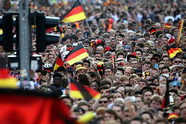 Fußballfans der Deutschen Fußball-Nationalmannschaft (Archiv), via dts Nachrichtenagentur