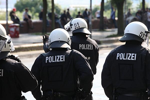 Polizisten (Archiv), via dts Nachrichtenagentur