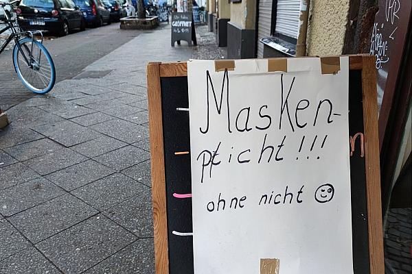 Hinweis auf Maskenpflicht (Archiv), via dts Nachrichtenagentur