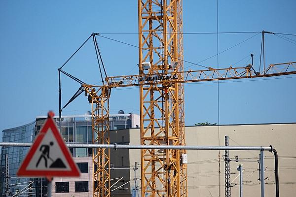 Baukräne auf einer Baustelle (Archiv), via dts Nachrichtenagentur