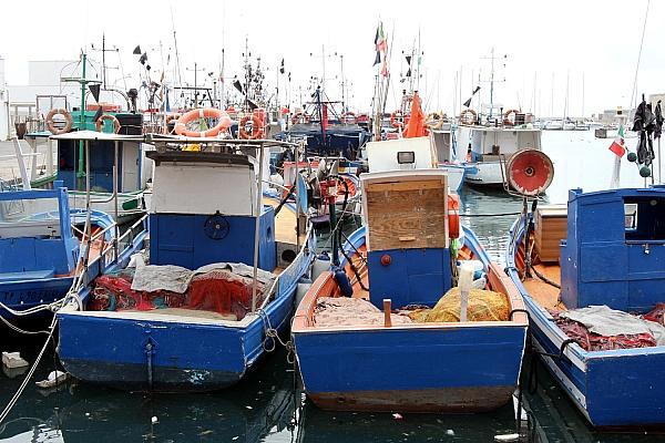 Schiffe in einem Hafen (Archiv), via dts Nachrichtenagentur