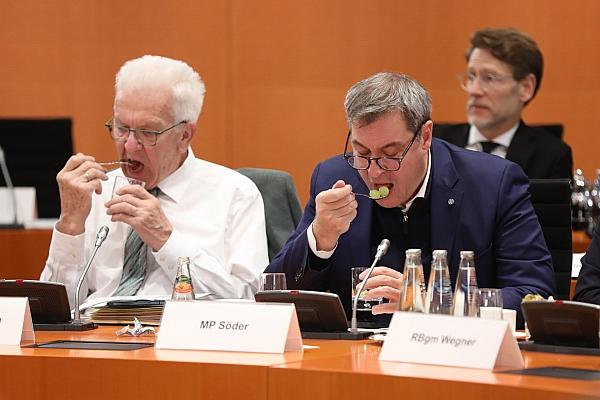 Winfried Kretschmann und Markus Söder (Archiv), via dts Nachrichtenagentur