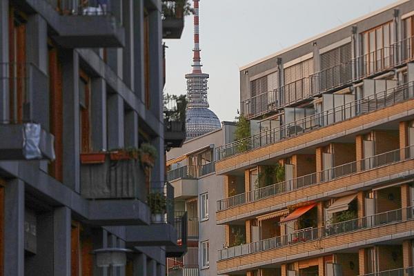 Wohnhäuser mit Berliner Fernsehturm (Archiv), via dts Nachrichtenagentur