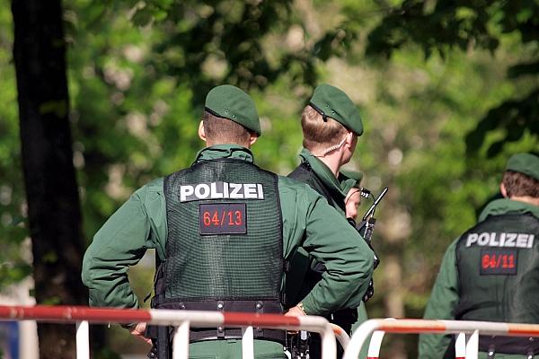 Polizisten an einer Absperrung in München (Symbolbild), via dts Nachrichtenagentur