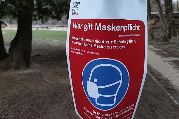 Hinweis auf Maskenpflicht (Archiv), via dts Nachrichtenagentur