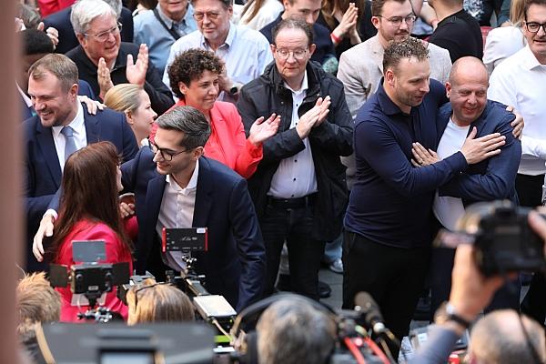 Reaktion auf 18-Uhr-Prognose bei SPD-Wahlparty in Brandenburg am 22.09.2024, via dts Nachrichtenagentur