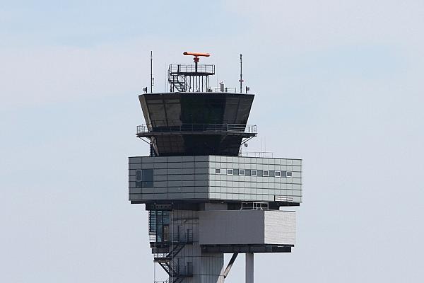 Flughafentower (Archiv), via dts Nachrichtenagentur